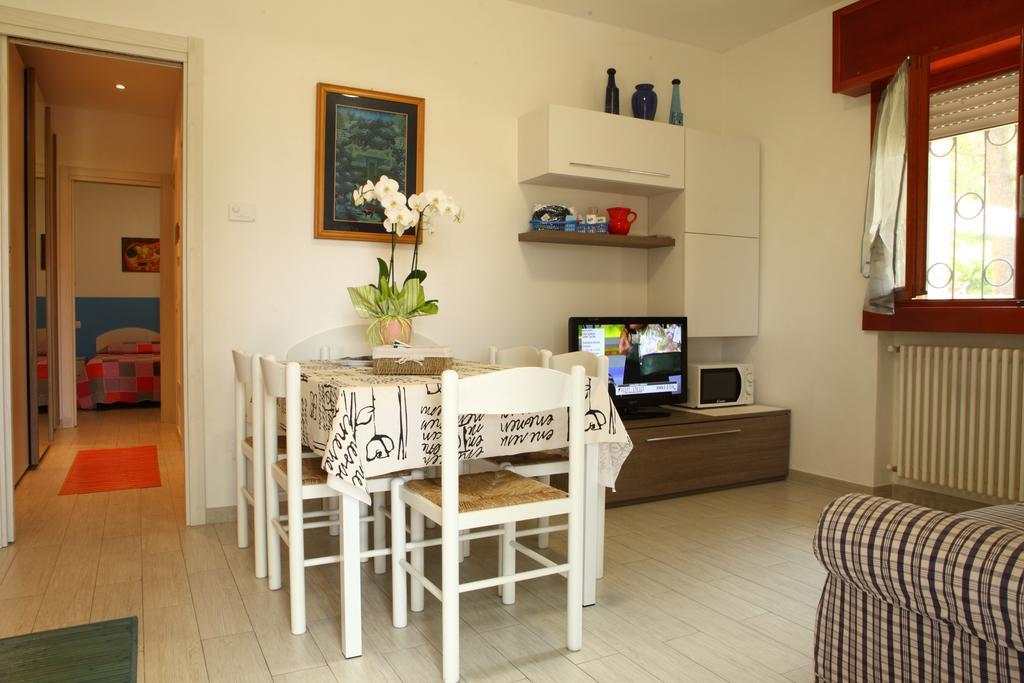 Residence La Madonnina Peschiera del Garda Bilik gambar